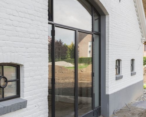 stalen buitenkozijnen boerderij